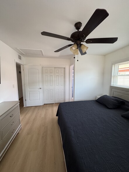 Building Photo - 6527 S West Shore Cir