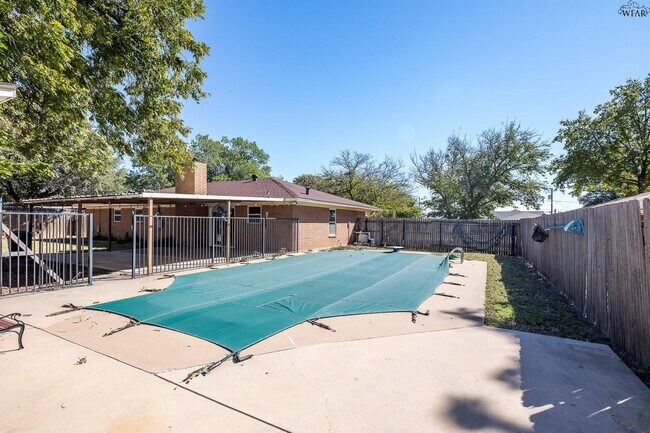 Building Photo - 1046 Jan Lee Dr