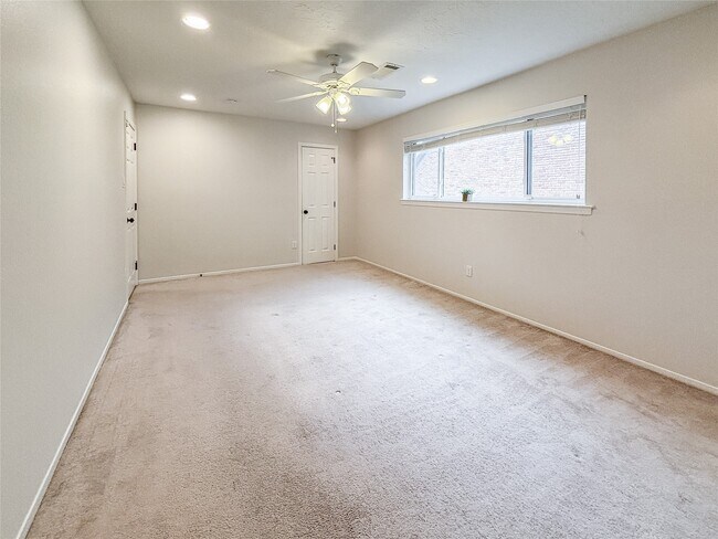 Building Photo - 3123 Lazy Spring Dr