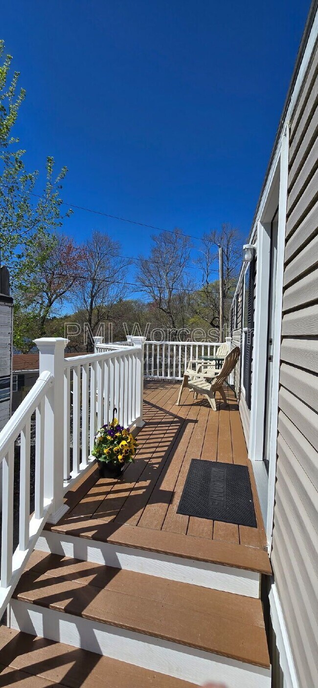 Building Photo - 151 Hartford Tpke