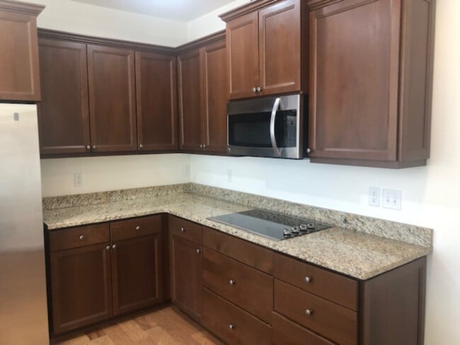 Building Photo - 6748 OR-66