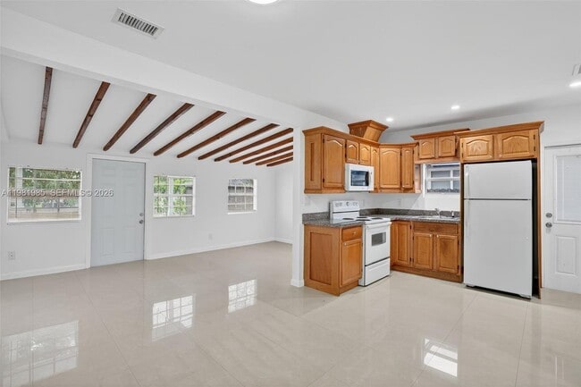 Building Photo - 6761 SW 13th Terrace