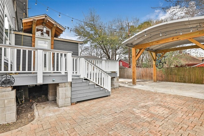 Building Photo - 4731 Woodside St