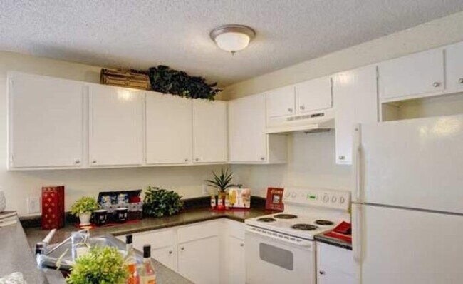 Building Photo - 2 bedroom in Stafford TX 77477