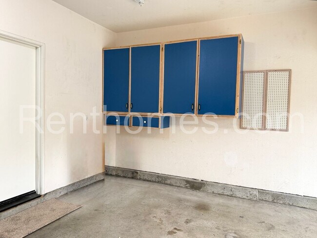 Building Photo - 11553 Westview Pkwy