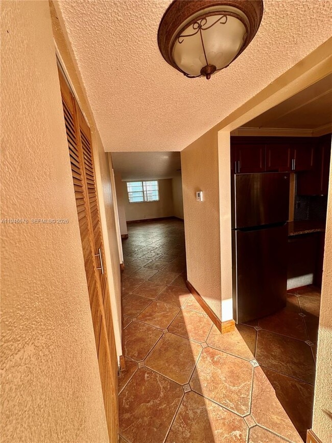 Building Photo - 2903 N Miami Beach Blvd