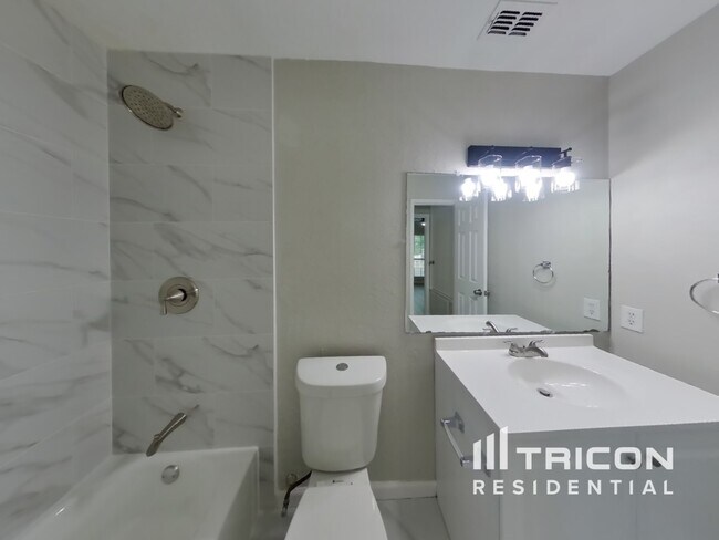 Building Photo - 1029 Twin Falls Dr