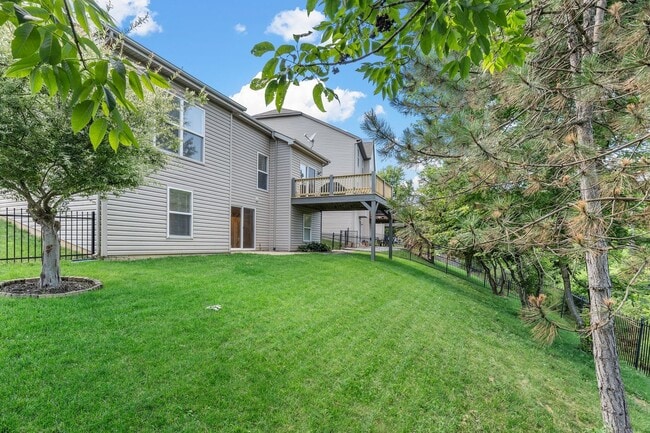 Building Photo - Beautiful 3-Bed, 3-Bath Home in Excellent ...