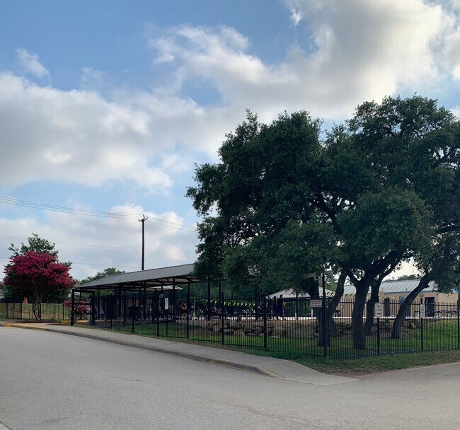 Building Photo - Westcreek Subdivision - 4 bedrooms- master...