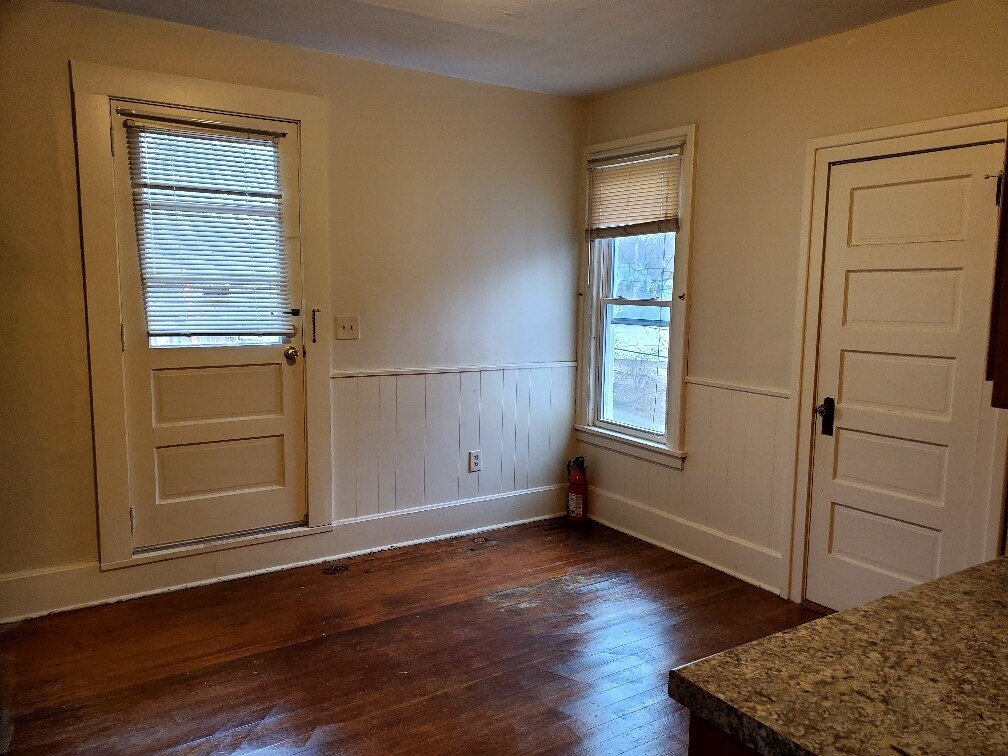 Building Photo - 340 Highland St