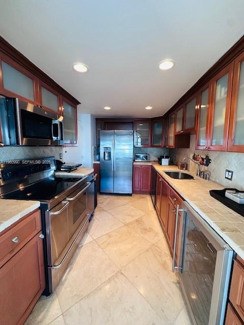 Building Photo - 150 SE 25th Rd