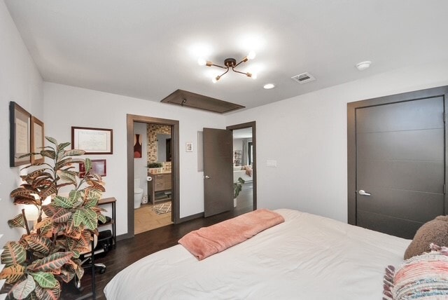 Building Photo - 1410 Hyde Park Blvd