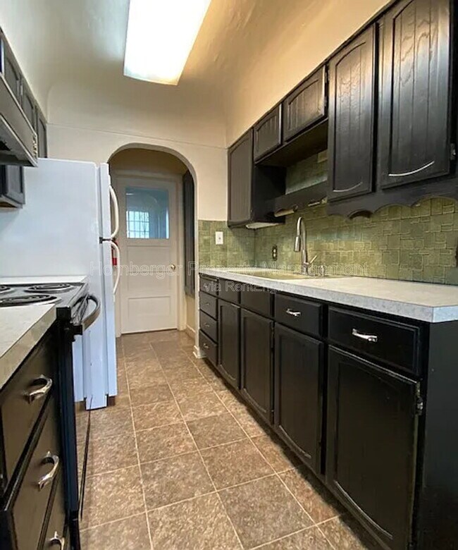 Building Photo - 1808 W 2nd Ave