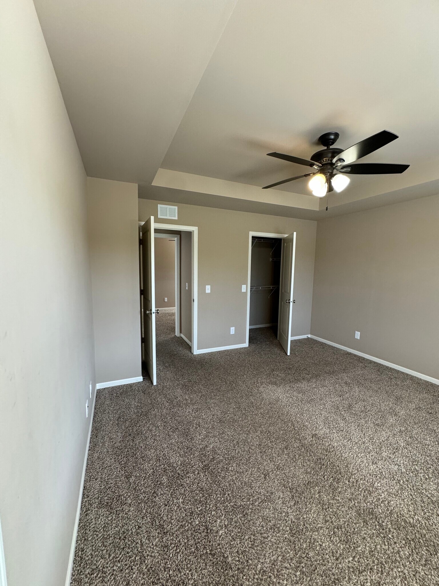 Building Photo - 1714 Fair Pheasant Way