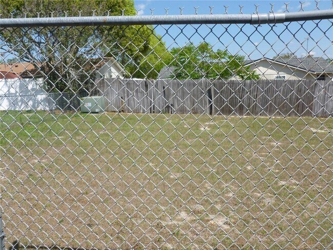 Building Photo - 5330 Springwood Rd