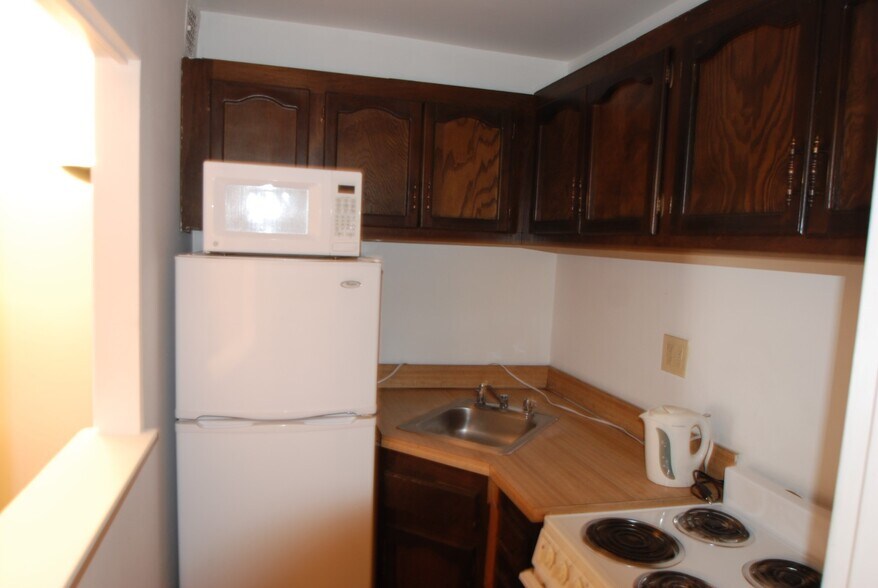 Building Photo - 165 E 89th St