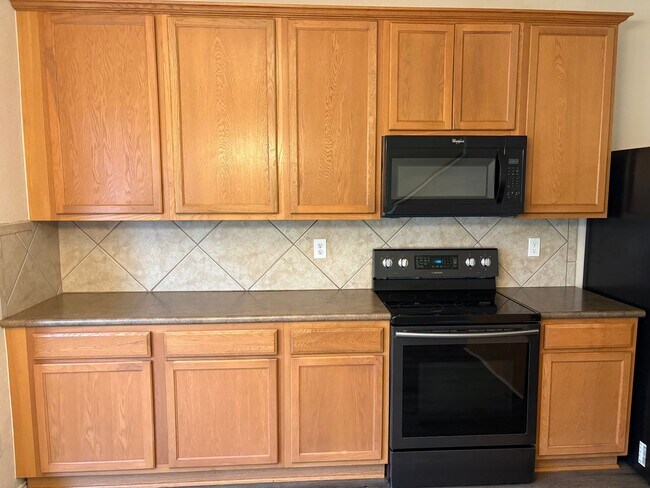 Building Photo - Beautiful home in Town Creek Village - Cibolo