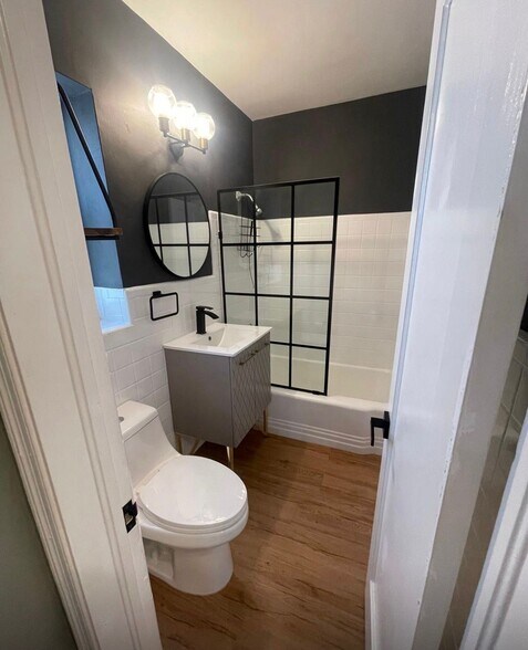 Building Photo - 9160 NE 8th Ave