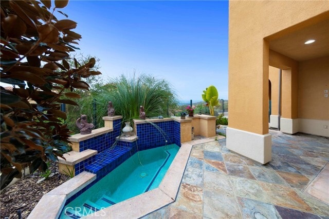 Building Photo - 19 Lucania Dr