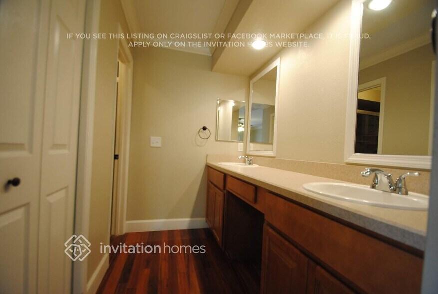 Building Photo - 851 Bright Meadow Dr