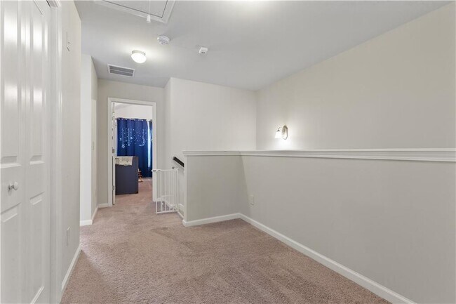 Building Photo - 157 Highland Pointe Cir E