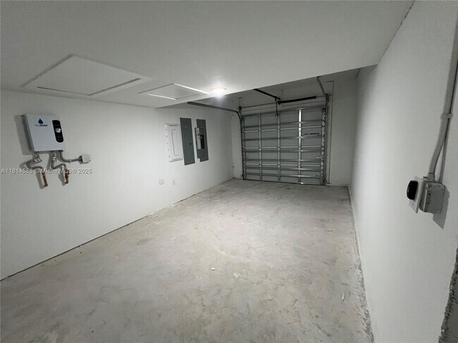 Building Photo - 14617 SW 262nd St