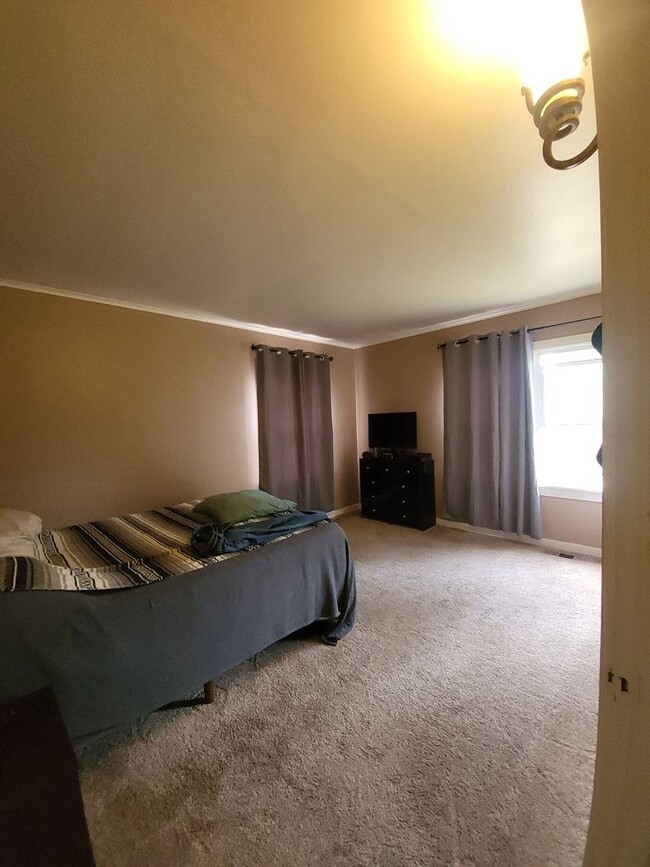 Building Photo - 2 Bedroom 1 Bath in Centralia