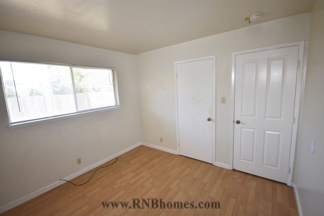 Building Photo - 7135 Cobalt Way