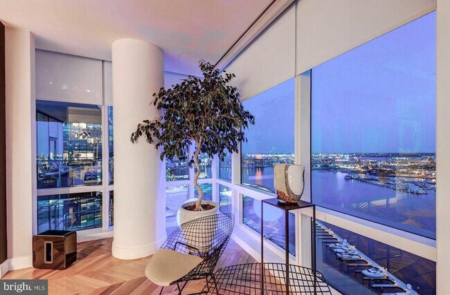 Building Photo - 300 International Drive