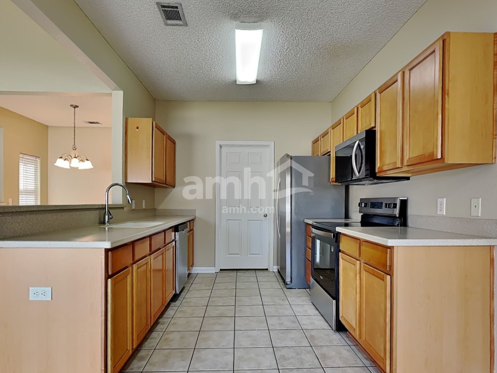 Building Photo - 521 Amsonia Cir