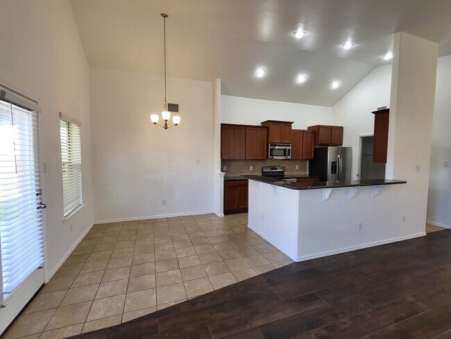 Building Photo - 6709 Mustang Creek Rd