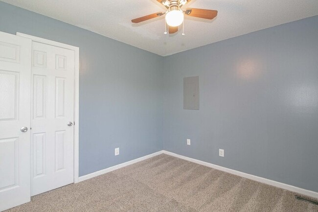 Building Photo - 1634 Hannibal Dr