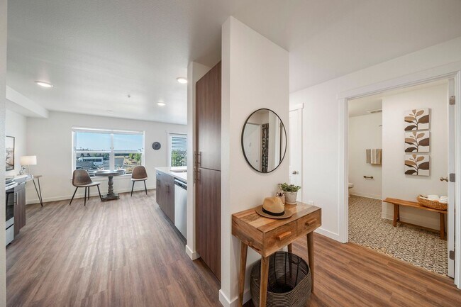 Building Photo - Spring Into Savings: $500 Rent Credit & $5...