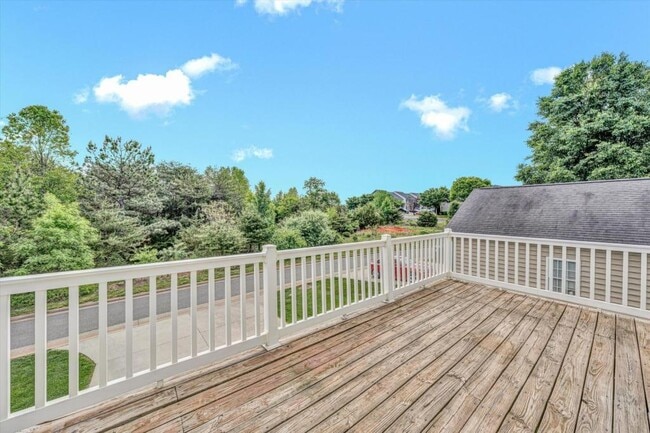 Building Photo - 1145 Cranberry Ct