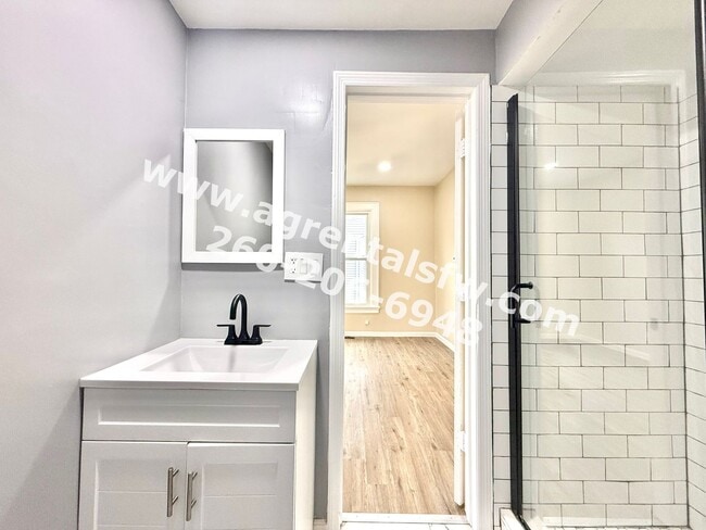 Building Photo - 1829 Broadway