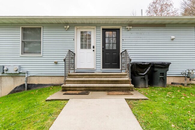 Building Photo - 654 Coddington Rd