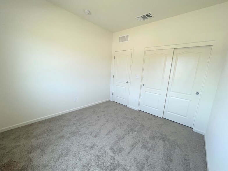 Building Photo - 4211 Candle Ct