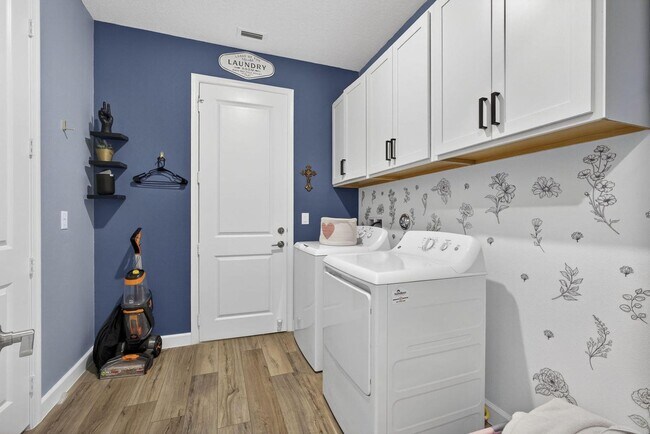 Building Photo - 1543 Stockbridge St