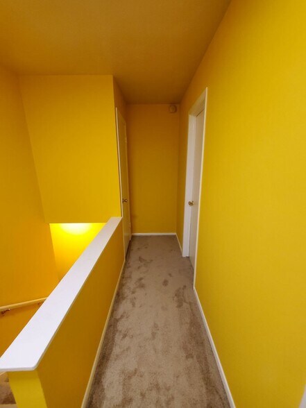 Building Photo - 23755 Banbury Cir