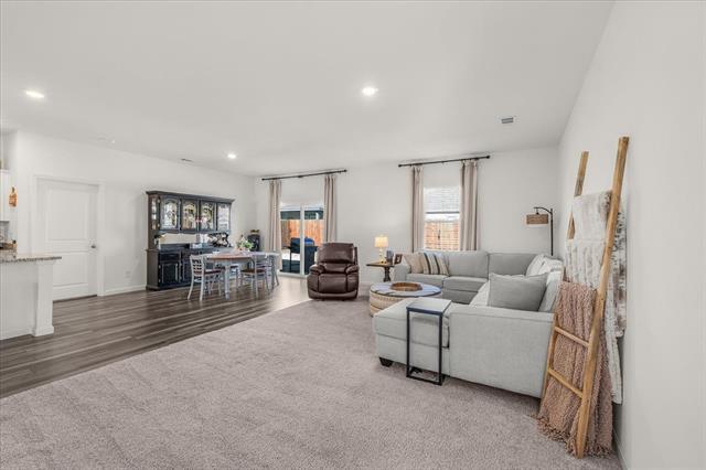 Building Photo - 4916 Knob Dr