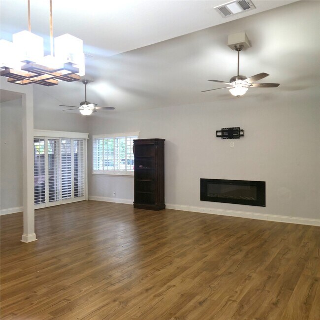 Building Photo - 1514 Prairie Grove Dr