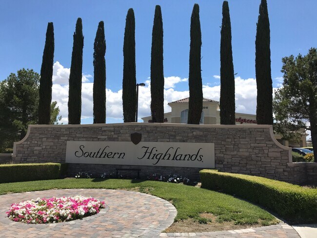 Building Photo - SOUTHERN HIGHLANDS! 3BD/2.5BA FURNISHED!