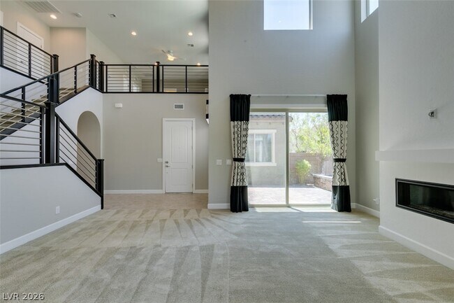Building Photo - 1027 Whitworth Ave