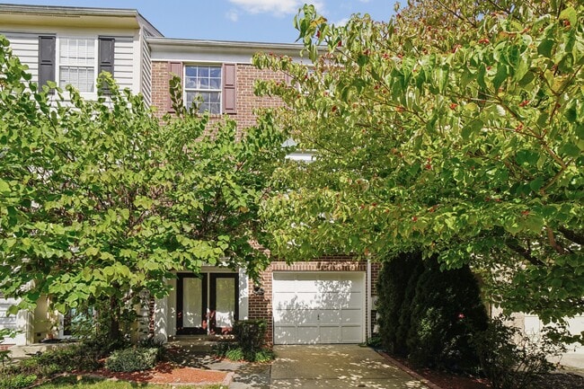 Primary Photo - 114 Long Acre Ct