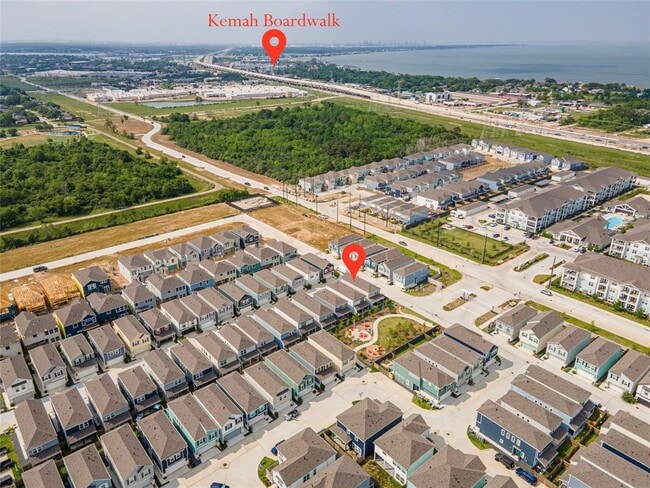 Building Photo - 614 Seabreeze Dr