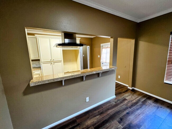 Building Photo - 507 N 78th St