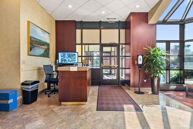 Building Photo - 235 E River Dr