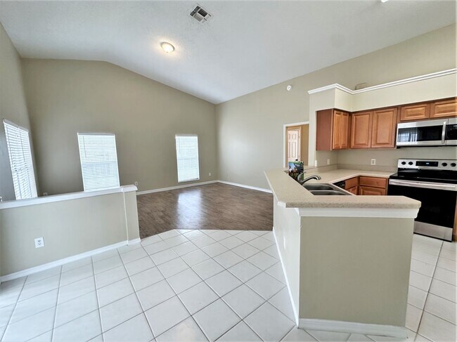 Building Photo - 1577 Bay Club Rd