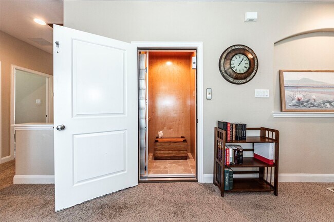 Building Photo - 403 Marina View Dr