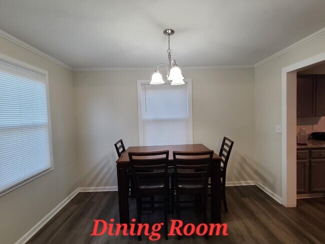 Building Photo - 1914 Dobbins Ave